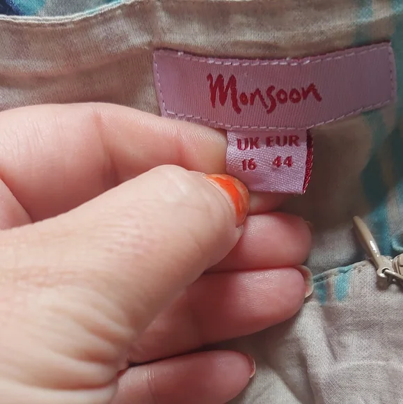 Monsoon Embroidered Skirt UK Size 16 Applique Beige Purple Blue A-line Lined - Picture 7 of 8